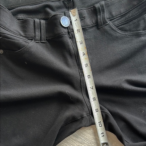 Women's Black Jeans - Picture 6 of 8